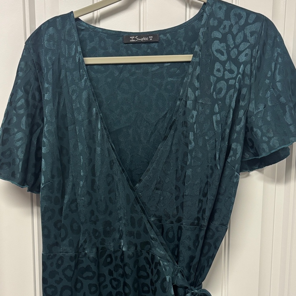 Simplee Dark green cheetah print Asymmetrical Dress - Picture 3 of 6